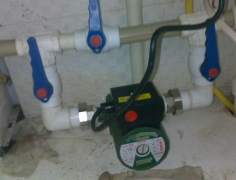 裝個(gè)地?zé)嵫h(huán)泵，暖氣一開家里24小時(shí)都不冷！